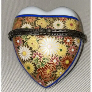 Heart Shaped Floral Flowers Trinket Box‎ Hinged Retro Bohemian Vintage 3 Inch